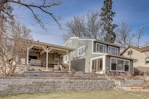 w352n5270 Lake, Oconomowoc, WI 53066