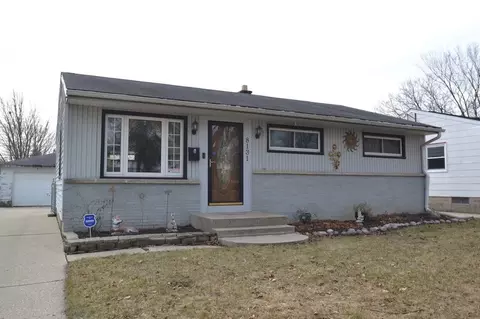 8131 W Eggert, Milwaukee, WI 53218
