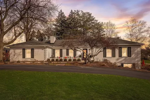 2910 Willaura, Brookfield, WI 53005