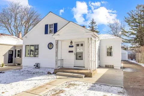 4628 N Elkhart, Whitefish Bay, WI 53211