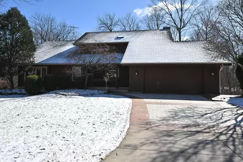 7957 W Imperial, Franklin, WI 53132