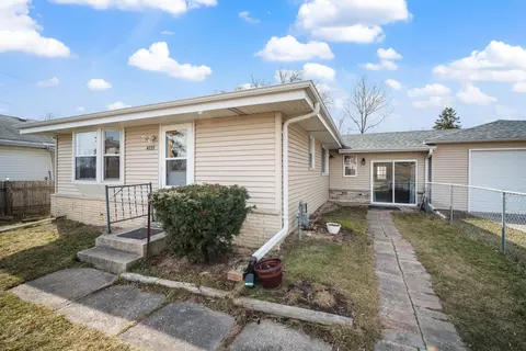 4039 S 88th, Greenfield, WI 53228