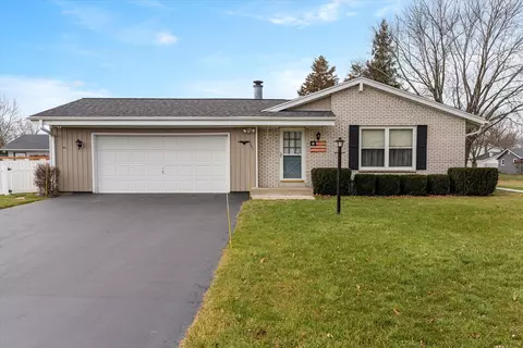 797 Bradford, Hartland, WI 53029