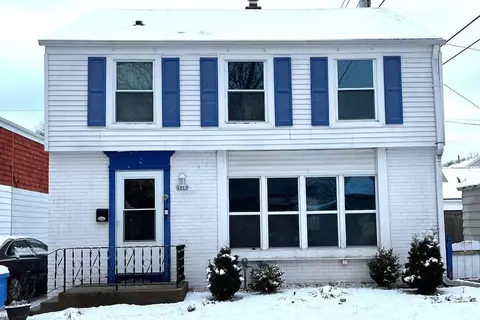 4816 N Idlewild, Whitefish Bay, WI 53217
