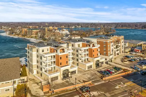 204 W Wisconsin #101, Oconomowoc, WI 53066