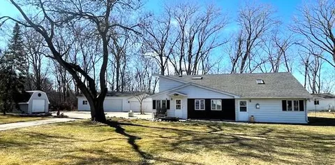 28711 Silver Lk, Salem, WI 53168