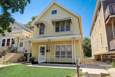 1322 W Windlake, Milwaukee, WI 53215