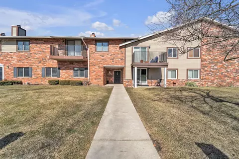 n84w15979 Menomonee #104, Menomonee Falls, WI 53051