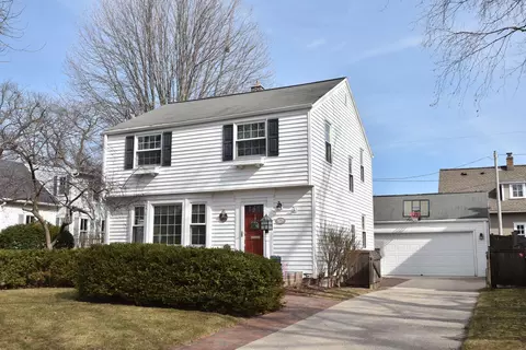 5660 N Santa Monica, Whitefish Bay, WI 53217