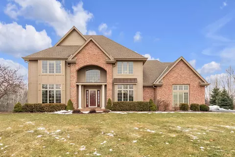 11154 N Sutton Rdg, Mequon, WI 53097