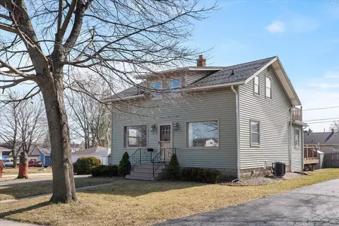 1719 Rawson, South Milwaukee, WI 53172