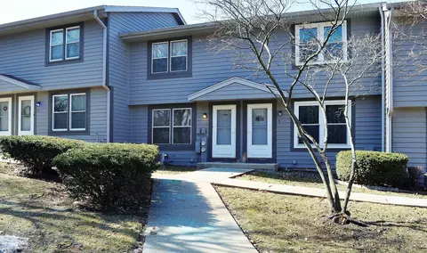 1827 Paramount #G, Waukesha, WI 53186