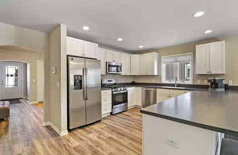 1051 Spring Brk #3B, Burlington, WI 53105