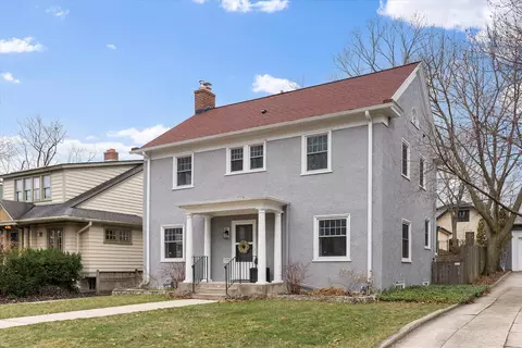 4109 N Farwell, Shorewood, WI 53211