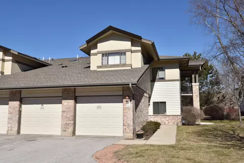 500 W Bender #50, Glendale, WI 53217
