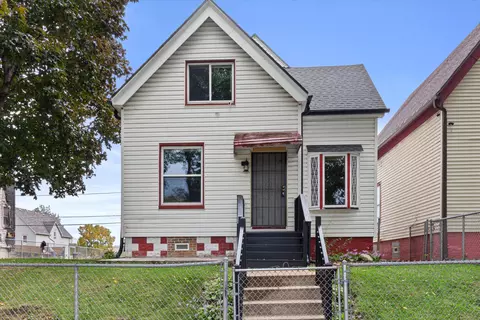 2520 N 34th, Milwaukee, WI 53210