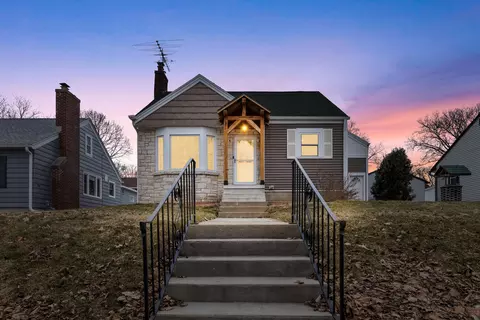 913 Harvey, Watertown, WI 53094