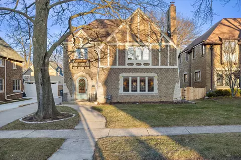 4914 N Woodburn, Whitefish Bay, WI 53217