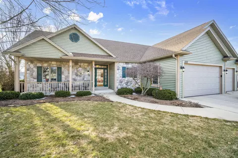 1222 Yosemite, Oconomowoc, WI 53066