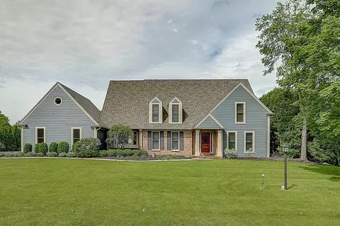 10419 N Riverlake, Mequon, WI 53092