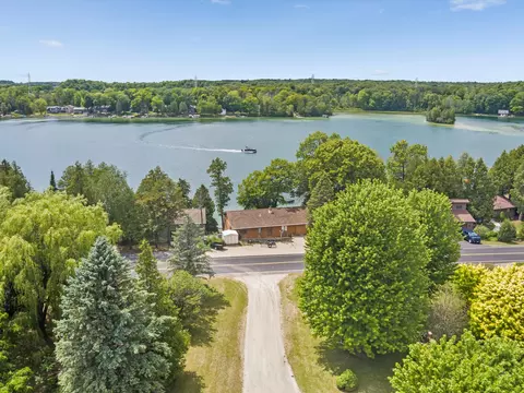 9320 Pigeon Lk, Liberty, WI 54245