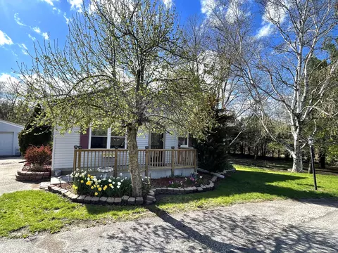 n395 Swamp Angel Road, Linn, WI 53147
