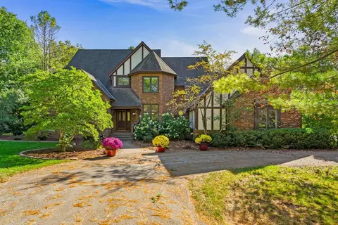 1725 W Fairy Chasm, River Hills, WI 53217