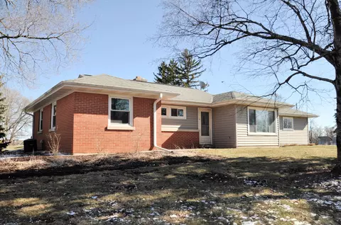 4420 S Moorland, New Berlin, WI 53151