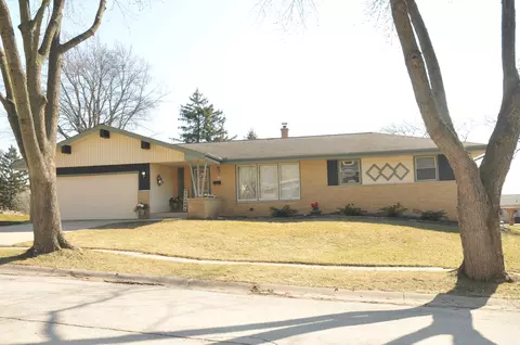 5380 Orchard, Greendale, WI 53129
