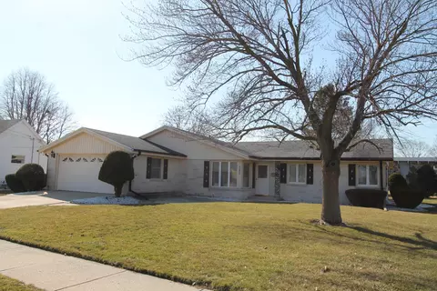 101 Chapel, Burlington, WI 53105