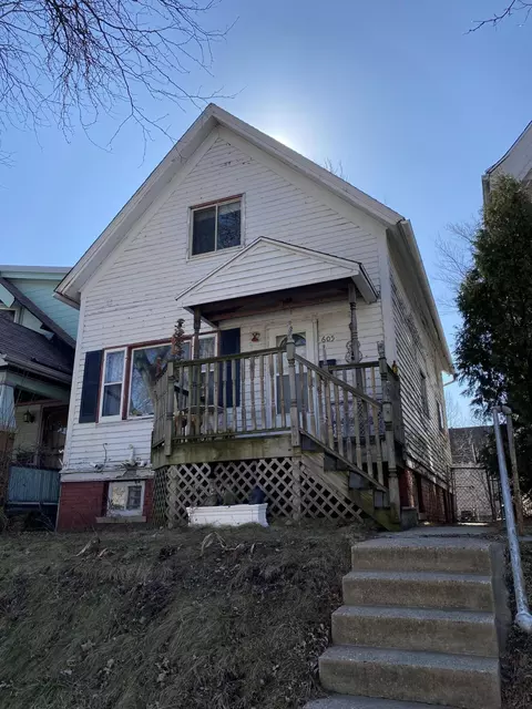 605 E Burleigh, Milwaukee, WI 53212