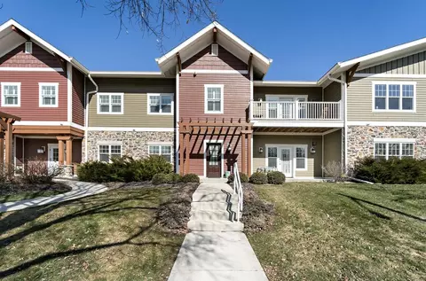 w55n178 Mckinley #107, Cedarburg, WI 53012