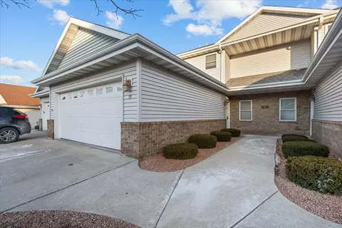 864 Prairie #19, Kewaskum, WI 53040