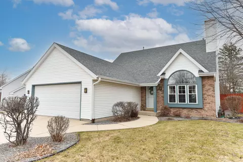 8140 S Verdev, Oak Creek, WI 53154