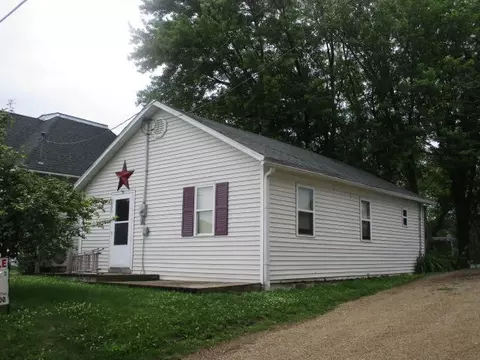 225 S State, La Farge, WI 54639