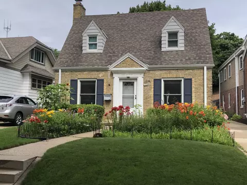 1520 E Olive, Shorewood, WI 53211