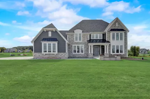 n67w27857 Red Oak, Sussex, WI 53089