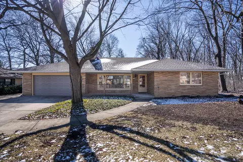 8531 W Howard, Greenfield, WI 53228