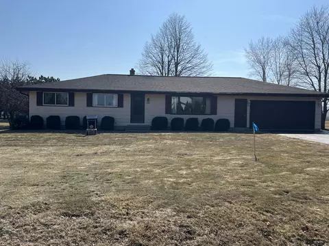 2103 Weeden Crk, Wilson, WI 53081
