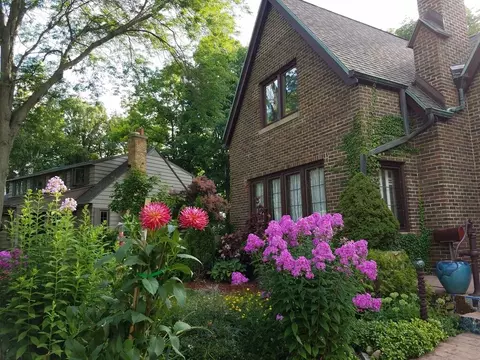 205 Hillcrest, Sheboygan Falls, WI 53085