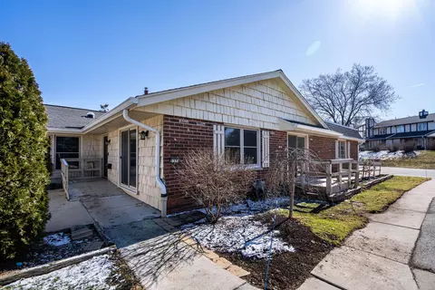 5324 Woodbridge, Greenfield, WI 53221