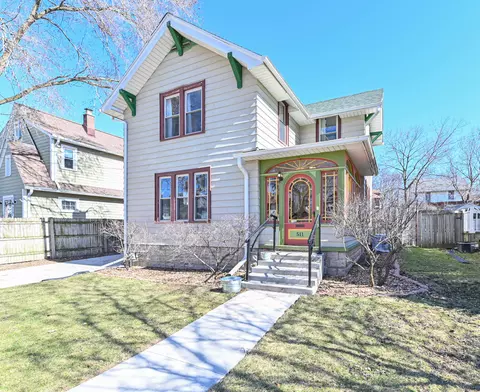 511 Bethesda, Waukesha, WI 53186