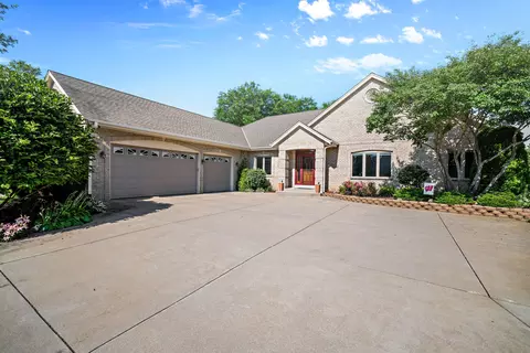 4320 Buckey, East Troy, WI 53120