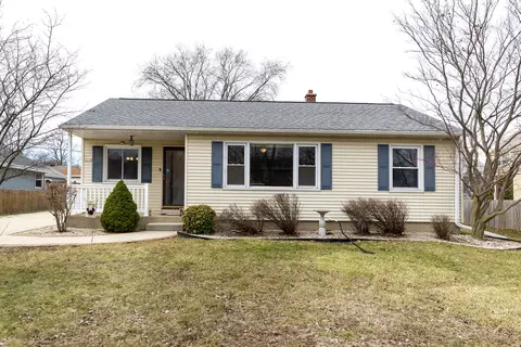 2235 N 115, Wauwatosa, WI 53226