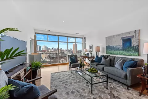 1550 E Royall #702, Milwaukee, WI 53202