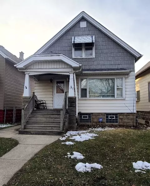 2659 S 15th, Milwaukee, WI 53215