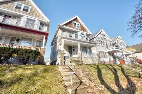 2943 S 15th #2943A, Milwaukee, WI 53215