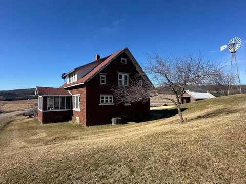 n19027 County Road F, Trempealeau, WI 54661