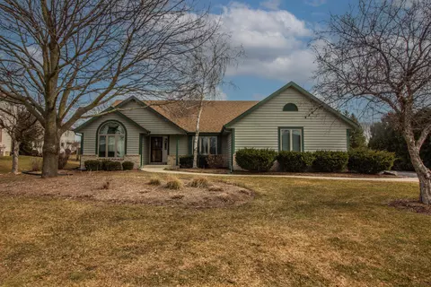 w173n5016 Chestnut, Menomonee Falls, WI 53051