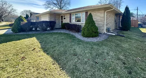 3711 S Massachusetts, Milwaukee, WI 53220